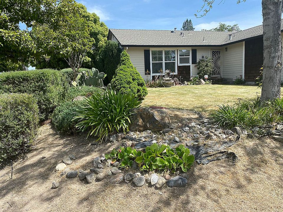 2nd image of 2328 Valley West Dr