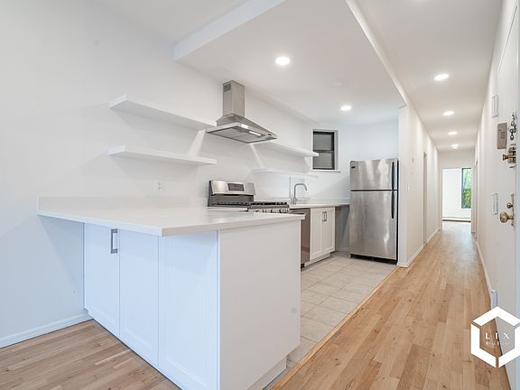 5th image of 413 7th Ave APT 3L