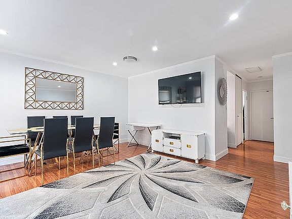 2nd image of 146 Bank St APT 2A