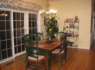 40 Woodcrest Dr, Hopewell Junction, NY 12533