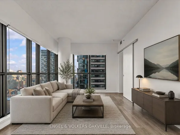 159 Dundas St E #2405, Toronto, ON M5B 0A9