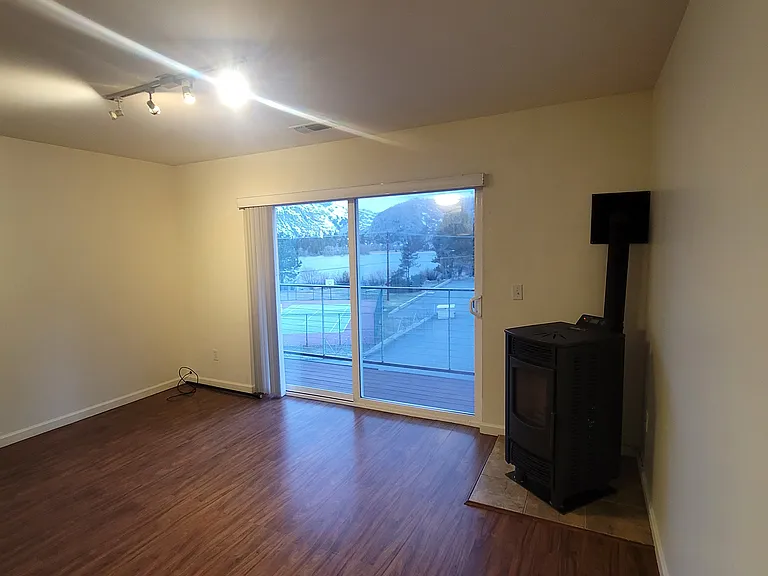 45 Howard Ave #B — Photo 2