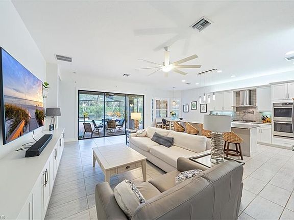 2nd image of 4672 Kensington CIR