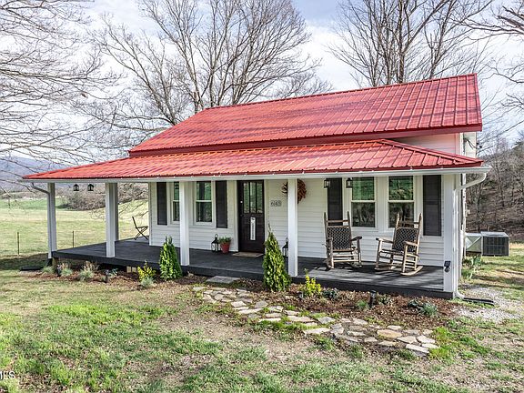 4th image of 645 Garrett Hill Rd