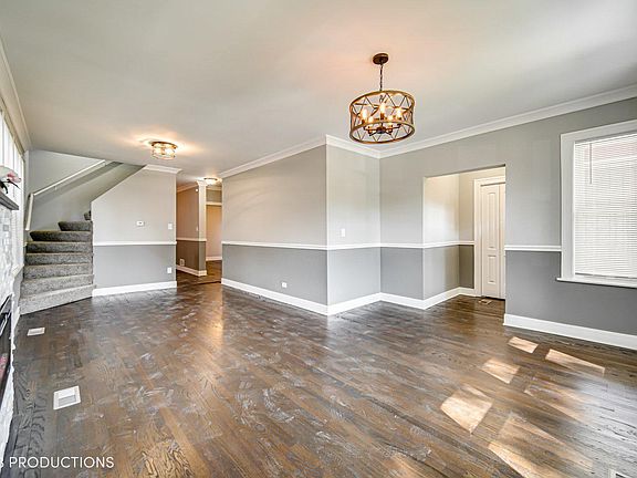 3rd image of 6926 S Claremont Ave