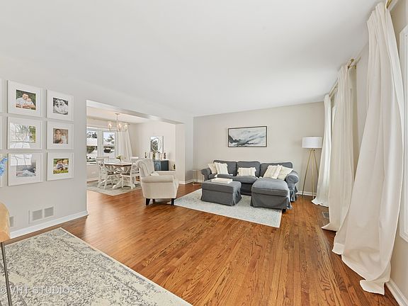 3rd image of 1234 E Vargo Ln
