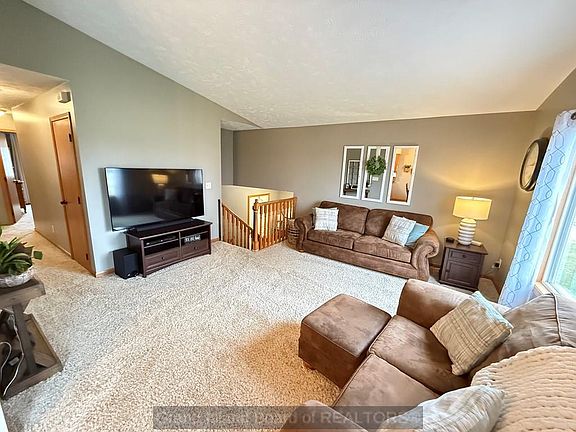 5th image of 4720 Tara Ct