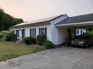 52 Gates Farm Rd #B, Lebanon, CT 06249