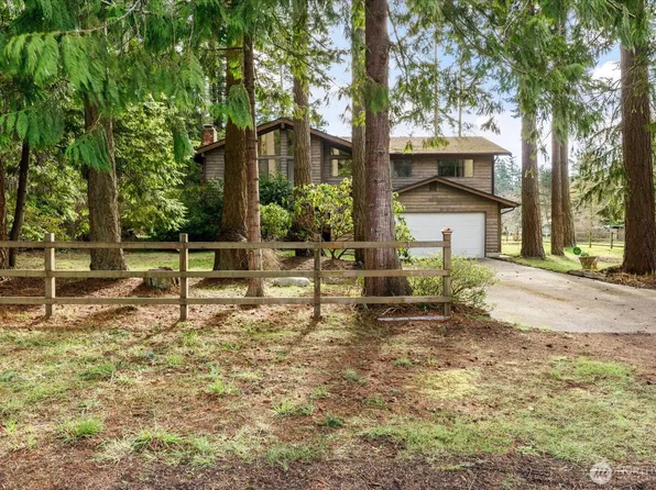 2011 Pine Wood Way, Oak Harbor, WA 98277