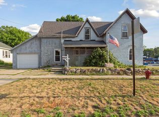 627 S Chestnut St, Reed City, MI 49677