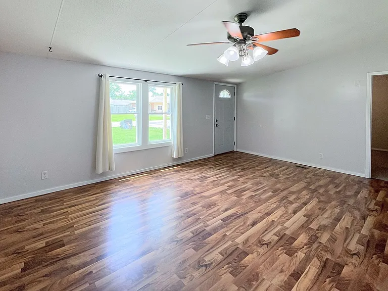410 Crystal East Ave — Photo 4