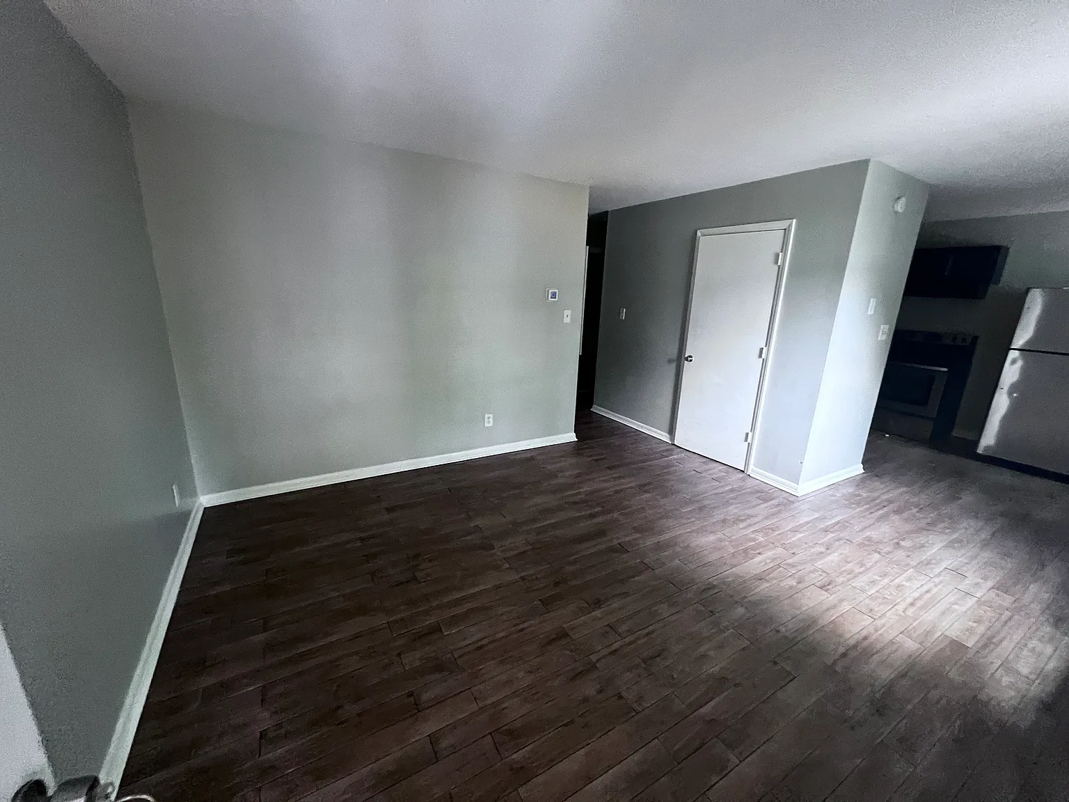 2 bed, 750 sqft, $1,200 — Photo 2
