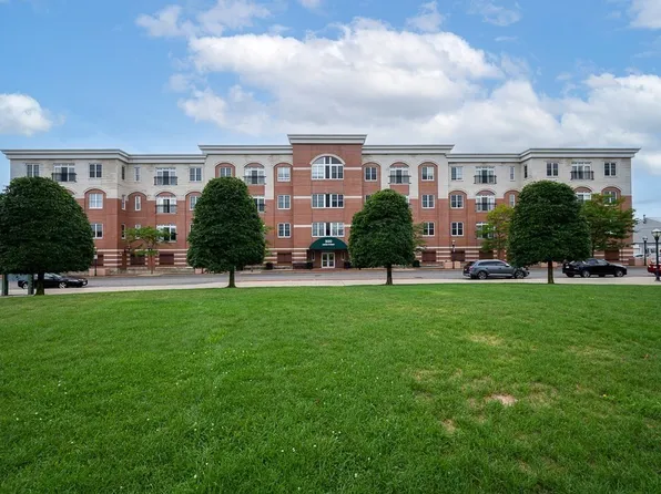 500 Union St #5408, Westborough, MA 01581