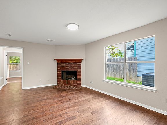 2nd image of 2109 Redwing Way