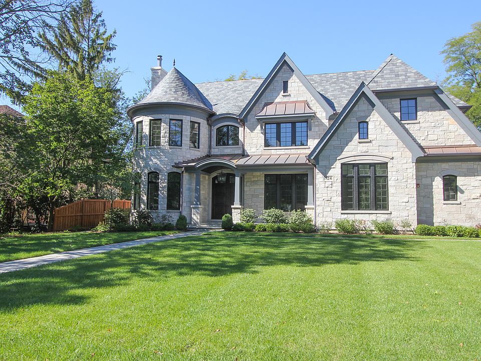 1st image of 924 Ashland Ave