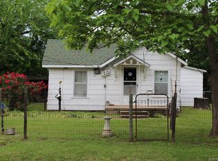 615 S Chickasaw Ave, Claremore, OK 74017