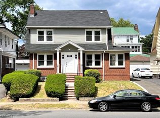 29 Chancellor Ave, Newark, NJ 07112