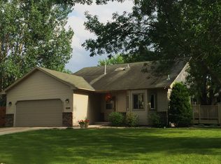 9298 Sycamore Ln N, Maple Grove, MN 55369
