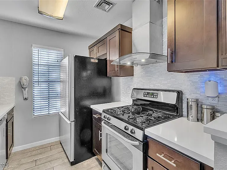 4893 S Torrey Pines Dr #202 — Photo 8