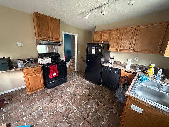 3rd image of 2643 Vernon Ave S