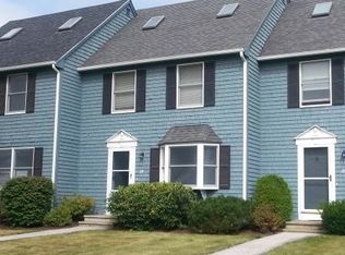 28 Orchard Hills Pkwy, Bangor, ME 04401