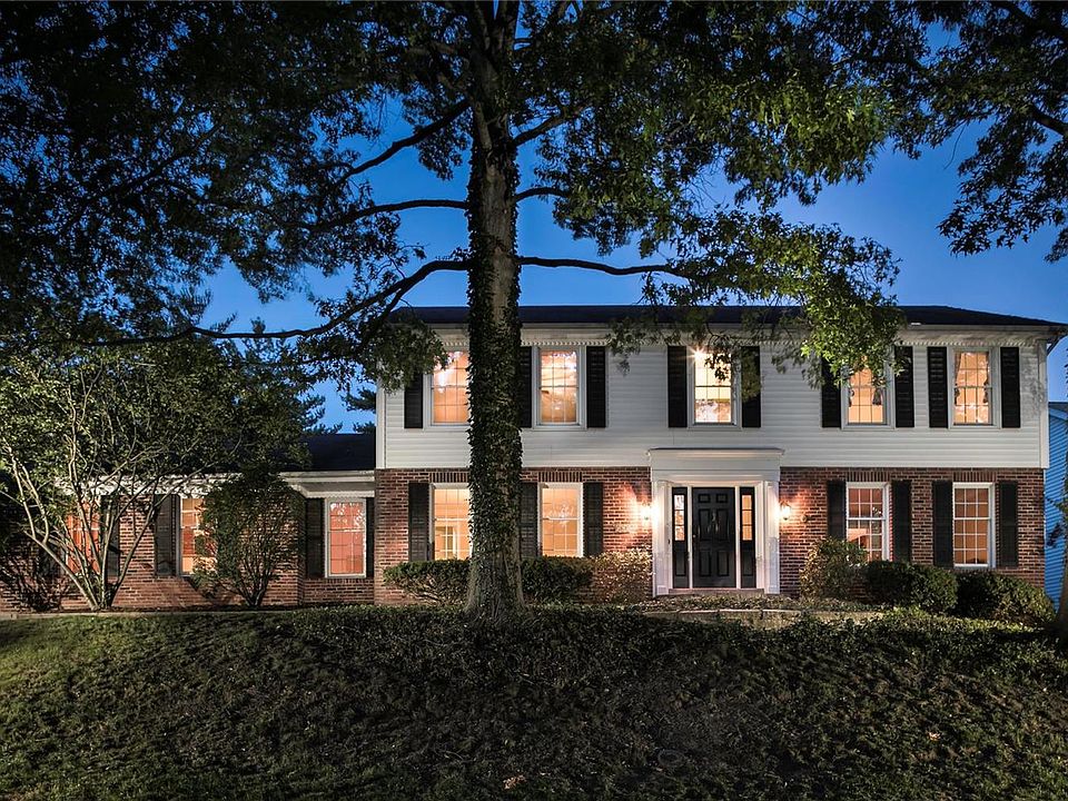 1st image of 562 Ballas Park Dr