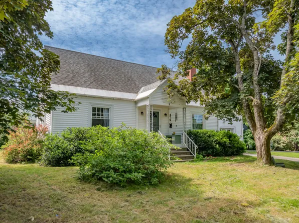 479 Essex Street, Dover-Foxcroft, ME 04426