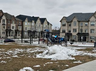 28 Island Green Ln, Markham, ON L6C0Y7