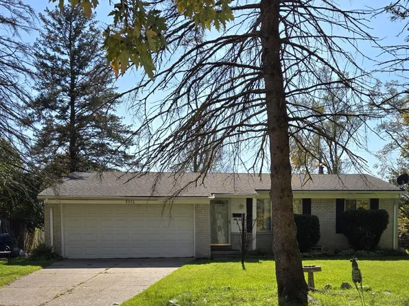8976 Oxford Ct, Ypsilanti, MI 48198