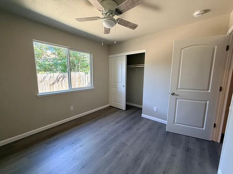502 Michigan Blvd — Photo 26
