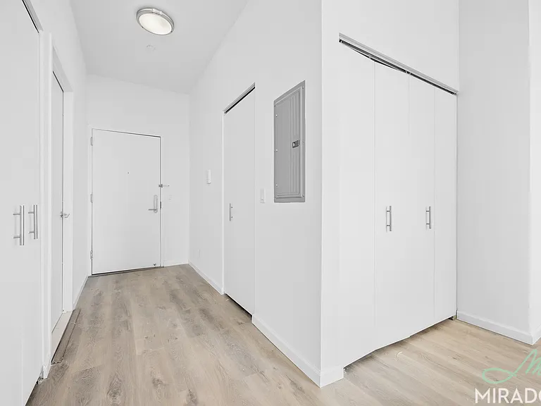 80 Dekalb Ave #34P — Photo 6