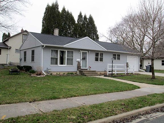 2nd image of 2301 Van Buren St