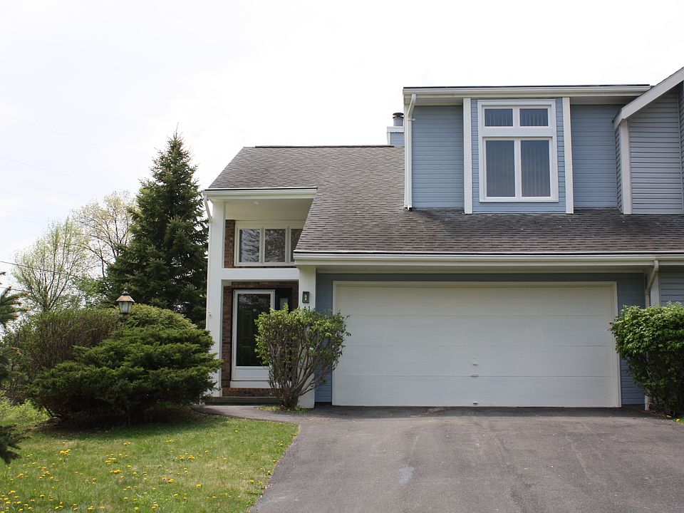 1st image of 11 Crowsnest Ct