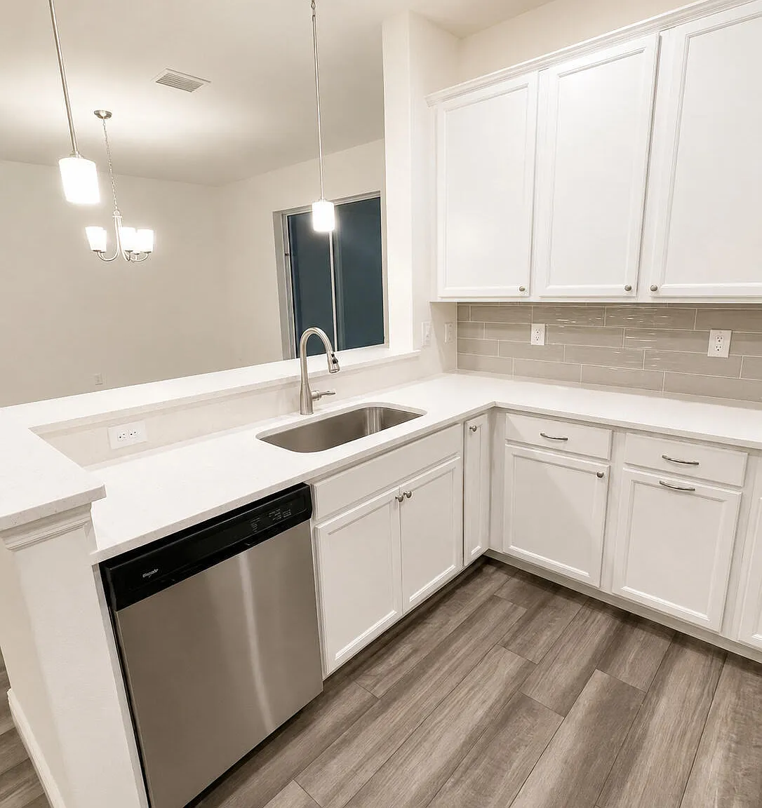 4 bed, 3.0 bath, 1973 sqft, $2,500 — Photo 4