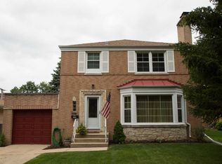 1810 Woodland Ave, Park Ridge, IL 60068
