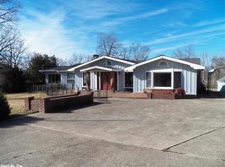 819 Polk 63, Mena, AR 71953