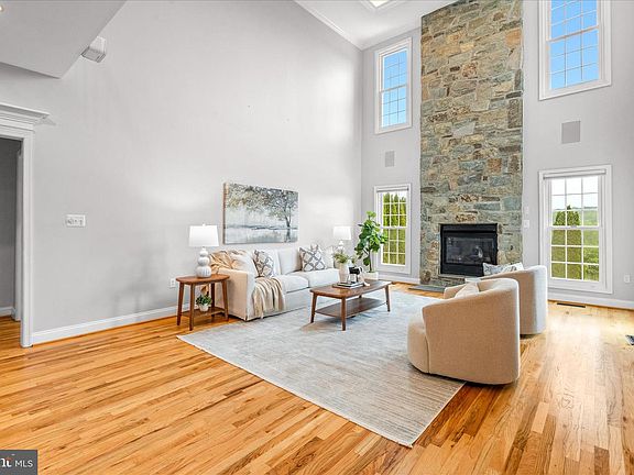 4th image of 23813 Echo Creek Ct
