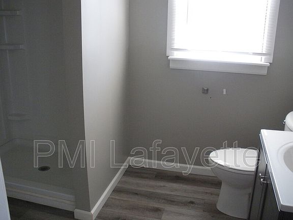 3rd image of 605 N Perry St Unit 2