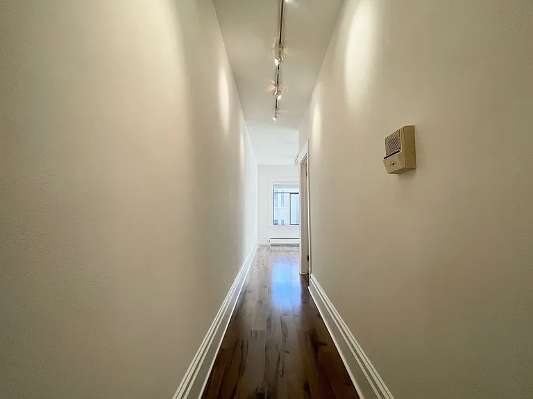 1343 Sacramento St #3 — Photo 9