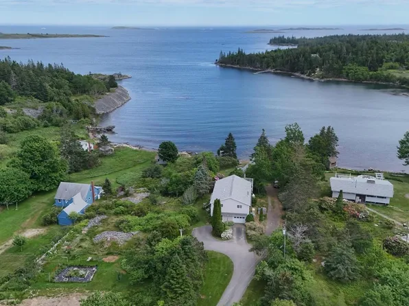 22-26 Tinkers Landing, Vinalhaven, ME 04863