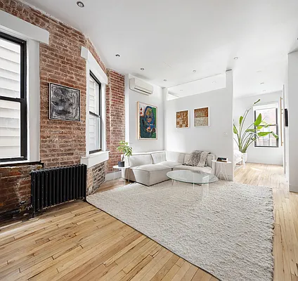 Rented by Compass | media 7