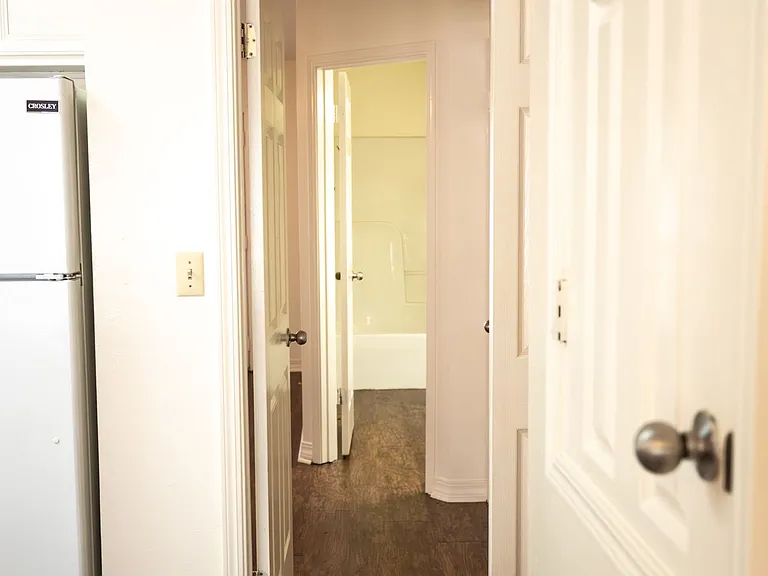 1231 Skokie Dr — Photo 13