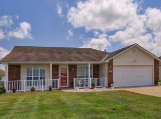 731 Country Ln, Raymore, MO 64083