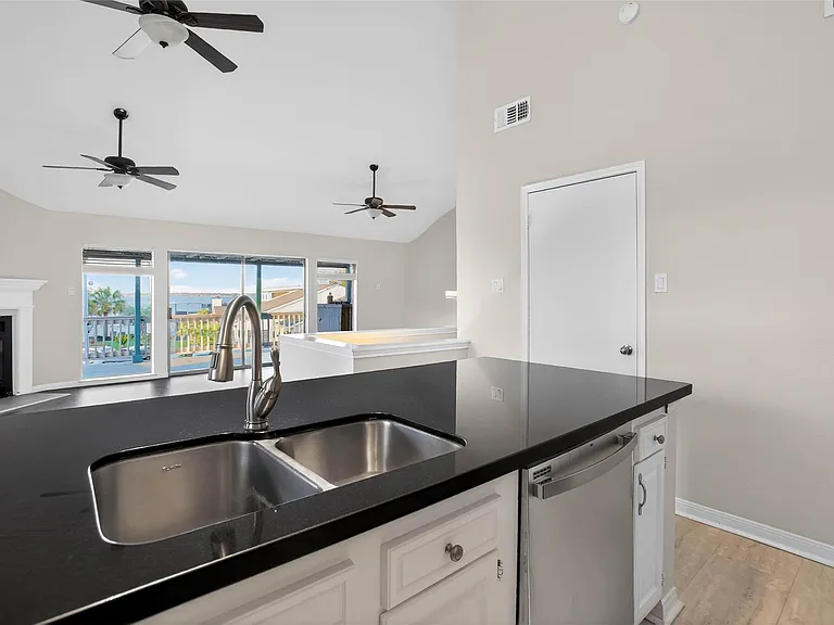 88 Lakeview Vlg — Photo 27