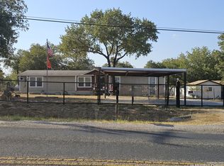 22025 Priest Rd, Elmendorf, TX 78112