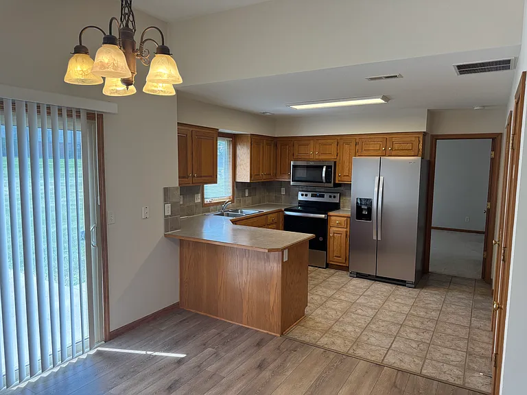 4405 Freedom Creek Dr — Photo 4