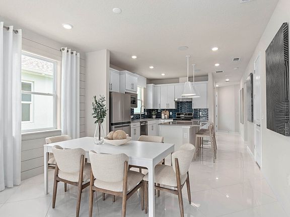 Kitchen Cafe - Model Pictured