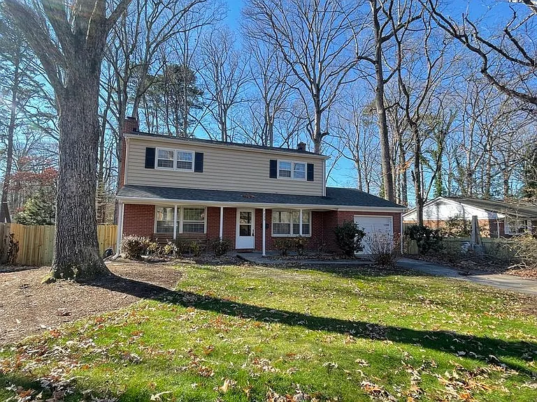 235 Thomas Nelson Ln — Photo 3