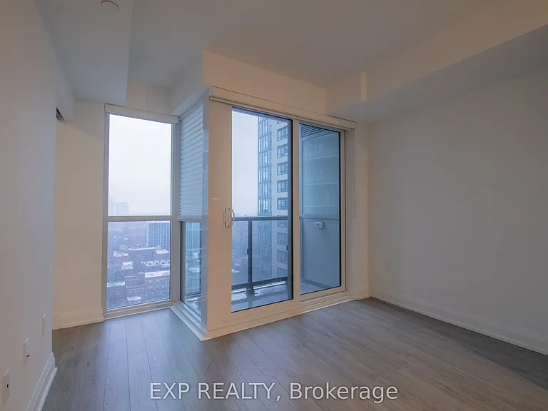 77 Mutual St #2210 — Photo 16
