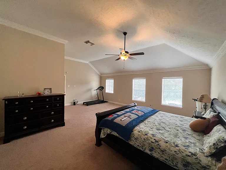 2104 Bay Hill Dr — Photo 23